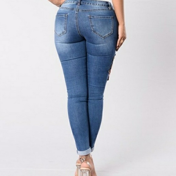 Designer 👖 Skinny Emboderly Jeans - Picture 4 of 6